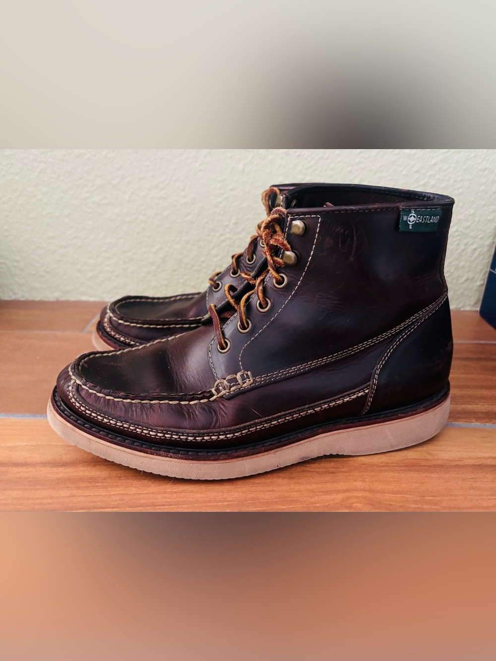 Eastland Belgrade 1955 Moc-Toe Boots in Dark Brown Leather Size: 8.5
